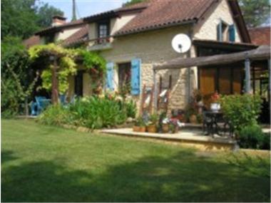 Stone House for sale in Saint-Leon-sur-Vezere (Aquitaine)