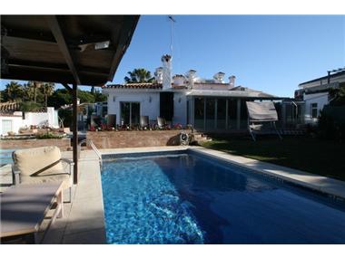 Villa - Detached for sale in Nueva Andalucia (Andalucia)