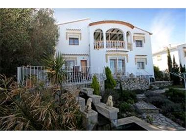 Villa for sale in Rafol de Almunia (Valencia)