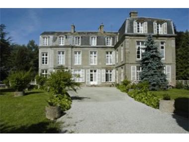 Chateau for sale in Gorron (Region Pays de la Loire)