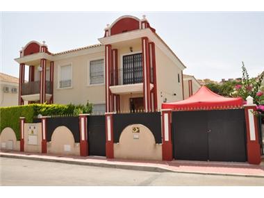 Townhouse for sale in Campoamor (Valencia)