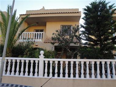 Link-villa for sale in Guardamar de la Segura (Valencia)