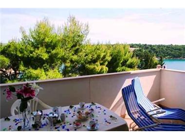 Apartment for sale in Milna (Splitsko-Dalmatinska Zupanija)