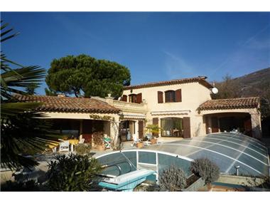 Villa for sale in Saint-Vallier-de-Thiey (Provence-Alpes-Cote d'Azur)