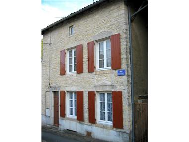 House for sale in Ruffec (Poitou-Charentes)