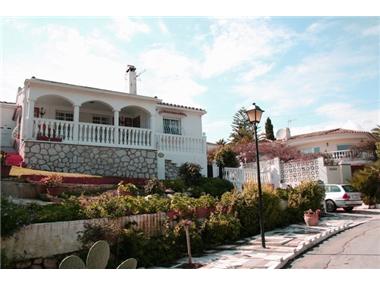 Villa for sale in El Chaparral (Andalucia)