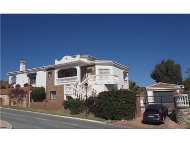 Villa for sale in El Chaparral (Andalucia)