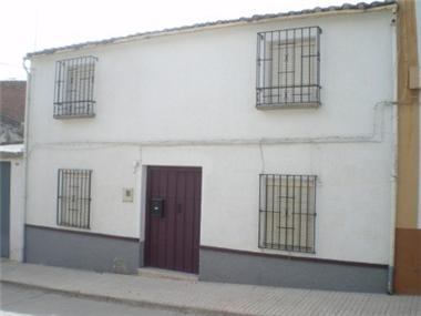 Village House for sale in Alcaudete (Andalucia)
