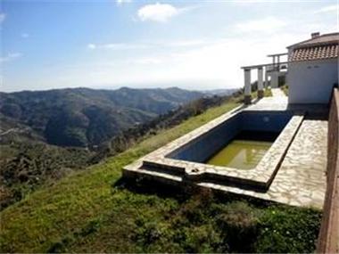 Finca for sale in Arenas (Andalucia)