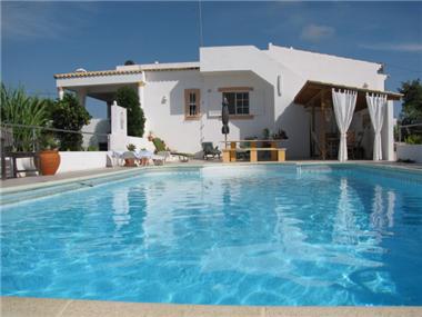 House/villa for sale in Moncarapacho (Faro)