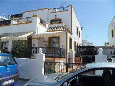 Quad House for sale in Los Montesinos (Valencia)