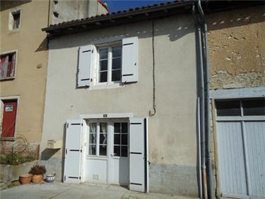 House for sale in Verteuil-sur-Charente (Poitou-Charentes)