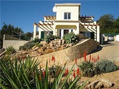 Villa / Townhouse for sale in Boliqueime (Faro)