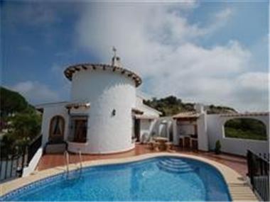 Villa for sale in Pego (Valencia)