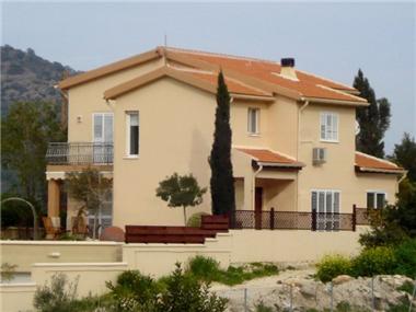 Detached House for sale in Phinikaria (Limassol)