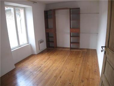 Apartment       for sale in Trie-sur-Baise (Midi-Pyrenees)