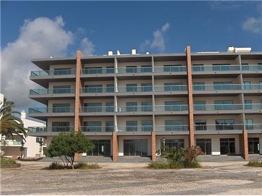 Apartment for sale in Meia Praia (Faro)