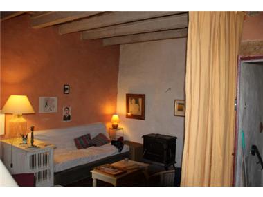 Old House for sale in Saint-Quentin-la-Poterie (Languedoc-Roussillon)