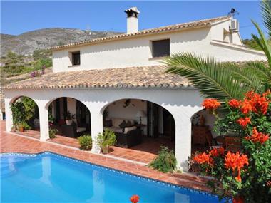 Finca for sale in Teulada (Valencia)