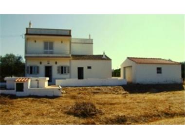 House for sale in Moncarapacho (Faro)