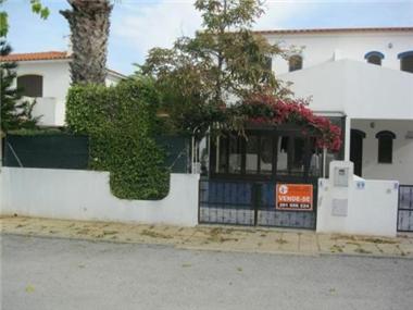 Villa / Townhouse for sale in Altura (Faro)