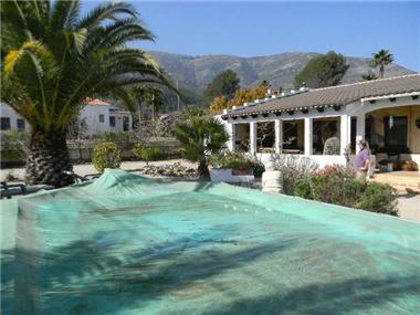 Villa / Detached for sale in Parcent (Valencia)
