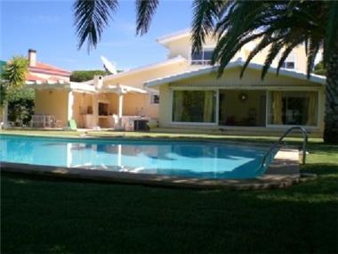 Villa for sale in Cascais (Lisboa)