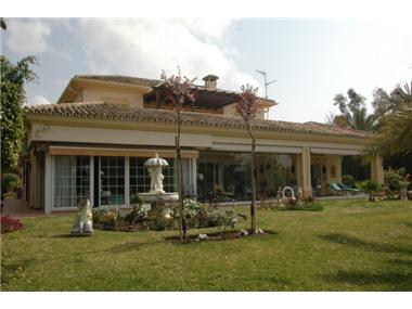 Villa for sale in Marbella (Andalucia)
