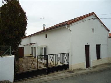 House for sale in Civray (Poitou-Charentes)