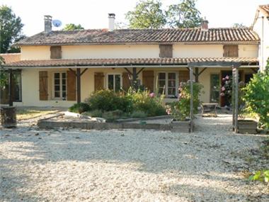 Other for sale in Villefagnan (Poitou-Charentes)