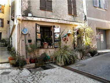 Apartment for sale in Cotignac (Provence-Alpes-Cote d'Azur)