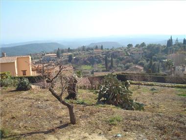 Land for sale in Tourrettes-sur-Loup (Provence-Alpes-Cote d'Azur)