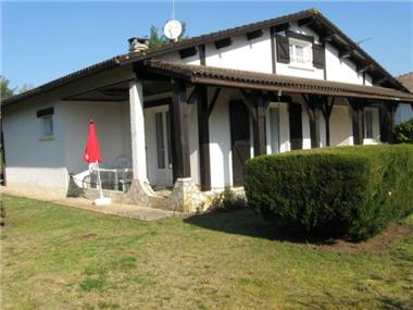 Villa for sale in Arjuzanx (Aquitaine)