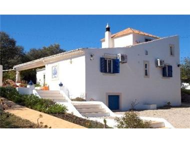 Villa for sale in Loule (Faro)