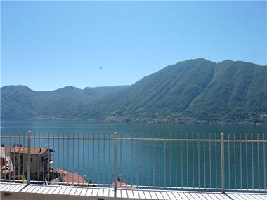Flat/apartment for sale in Colonno (Regione Lombardia)