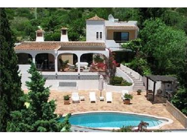 Villa for sale in Santa Barbara de Nexe (Faro)