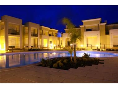 Villa / Townhouse for sale in Monte Negro (Faro)