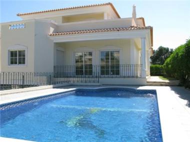 Villa / Townhouse for sale in Sesmarias (Faro)
