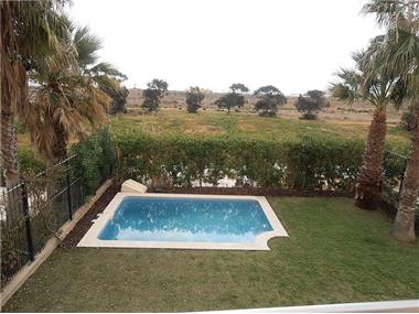 Villa / Townhouse for sale in Meia Praia (Faro)