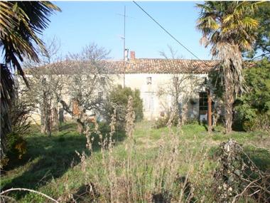 Renovation for sale in Montendre (Poitou-Charentes)
