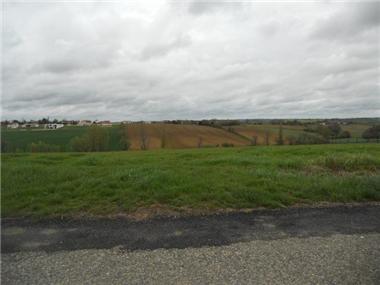 Land for sale in Fregouville (Midi-Pyrenees)