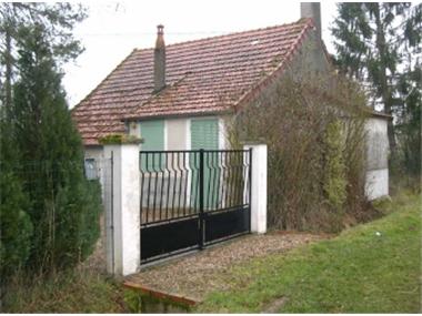 Old House for sale in Saint-Amand-Montrond (Region Centre)