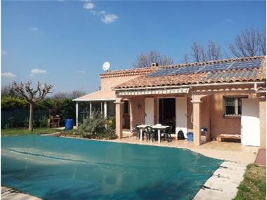 Villa for sale in Peyrolles-en-Provence (Provence-Alpes-Cote d'Azur)