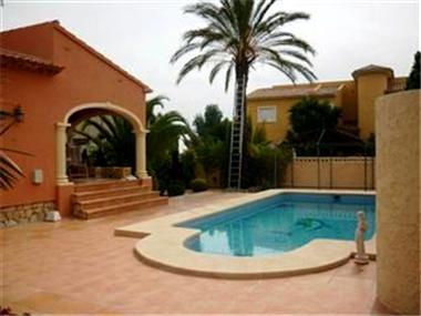 Villa for sale in l'Alfas del Pi (Valencia)