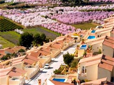 Villa for sale in Jalon (Valencia)