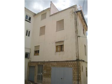 Village House for sale in Castillo de Locubin (Andalucia)