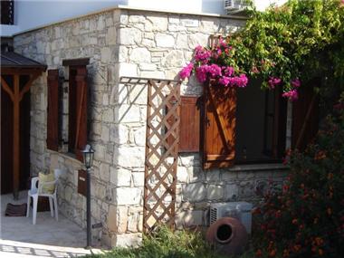 Detached Village House for sale in Amargeti (Paphos)