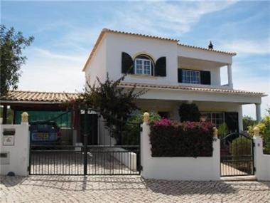 Villa for sale in Paderne (Faro)