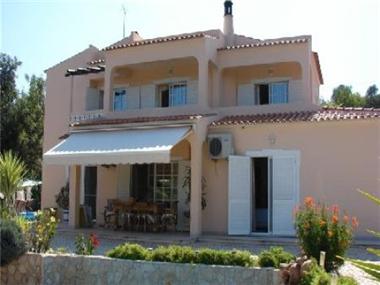 Villa for sale in Paderne (Faro)