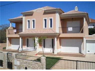 Townhouse for sale in Alte (Faro)